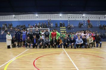 Foto - ENTREGA DA REVITALIZAÇÃO DA QUADRA DO GINÁSIO DE ESPORTES