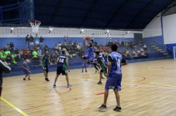 Foto - ENTREGA DA REVITALIZAÇÃO DA QUADRA DO GINÁSIO DE ESPORTES