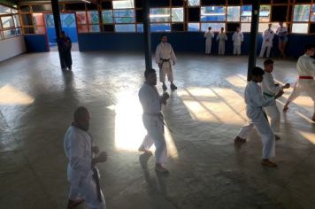 Foto - [KARATE DE ITATINGA PROMOVE EXAME DE FAIXA