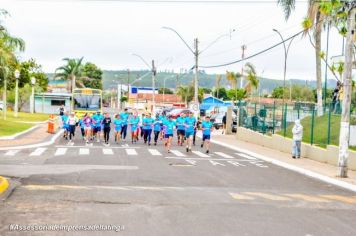 Foto - 1º Corrida Treino Outubro Rosa