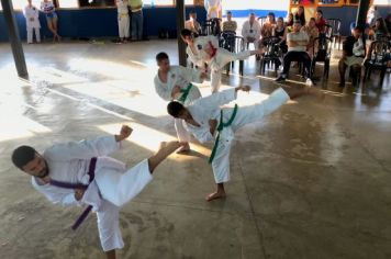 Foto - [KARATE DE ITATINGA PROMOVE EXAME DE FAIXA