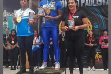 Foto - Honra e Dedicação: Nossos Atletas de Powerlifting Brilham em Mongaguá-SP! 