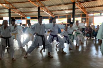 Foto - [KARATE DE ITATINGA PROMOVE EXAME DE FAIXA