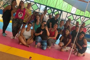 AULAS DE DANÇA ESTÃO BOMBANDO!