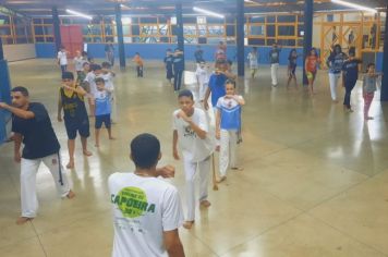 AULAS DE CAPOEIRA NO CIEEL!