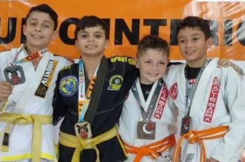 [MODALIDADE DE JIU-JITSU REPRESENTA ITATINGA EM CAMPEONATO CIJJ]