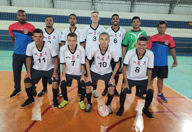 [FUTSAL MASCULINO DISPUTA TÍTULO EM JOGOS REGINAIS]